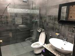 Palm Kalash Hotel