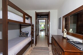Calm and Cosy 4 Bedroom Condo