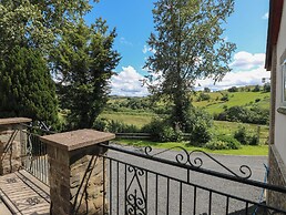 Hillside Lodge