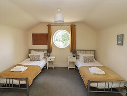 Hillside Lodge