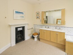 Dinham Court