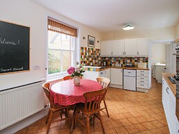 Dinham Court