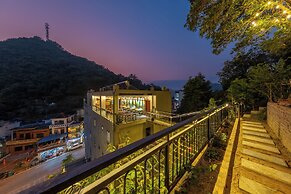 Cat Ba Xanh Spring Garden Hotel