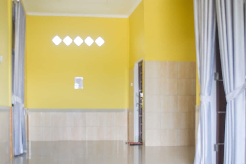 SPOT ON 91463 Obby Guest House
