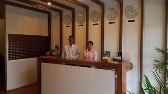 Royal Crown Hotel
