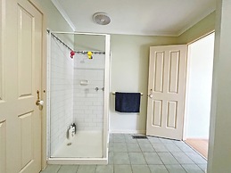 Ringwood 2BR Home