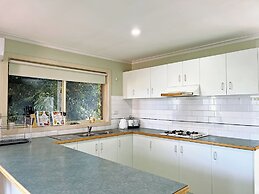 Ringwood 2BR Home