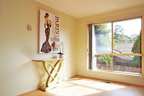 Ringwood 2BR Home