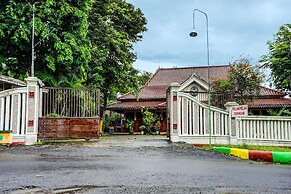 Hotel O Griyo Werdiningsih