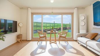 Taean Withdog Aegyeonspa Poolvilla
