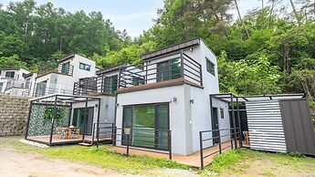 Hongcheon Stone Brown Pension