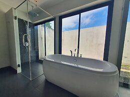 Blu Village Pool Villa