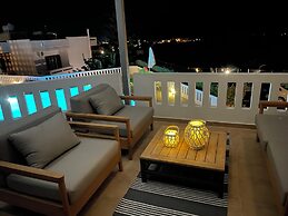 Villa Cook with pool and sea views