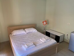 Room-blue Breeze Side View Apartment