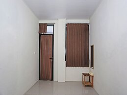Hotel O Tjokro 3