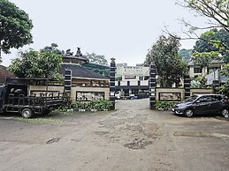 Hotel O Tjokro 3