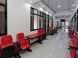 Hotel O Tjokro 3