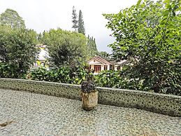 Hotel O Tjokro 3