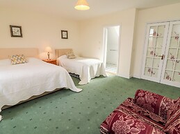 Cedar Lodge