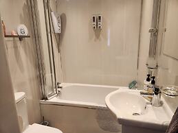 Apartment - Largs - Sleeps 4 - Pet Friendly