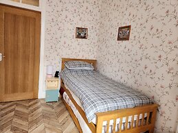 Apartment - Largs - Sleeps 4 - Pet Friendly