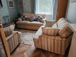 Apartment - Largs - Sleeps 4 - Pet Friendly