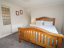 4 Bodnant Road