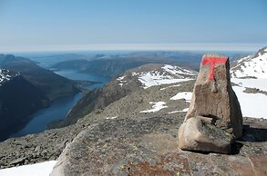 Bremanger Fjordhotell