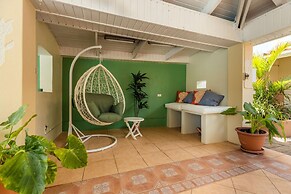 Deluxe Mansion Steps to Beach Pool Sea Views