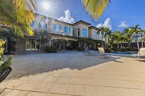 Glamorous Luxury Villa Pool Jacuzzi Sea View