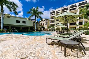 3BR 3BA Duplex w Amazing Views Pool Amenities