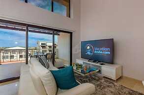 Top Floor Corner Condo w Amazing Views 2BR 3BA