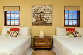 Large 5BR Villa With Private Pool Near Eagle Beach