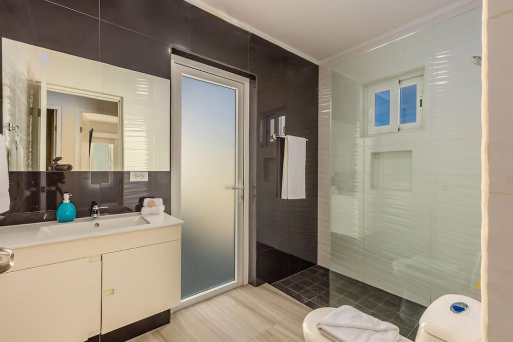 NEW 3BR 3BA Villa w Modern Decor and Private Pool