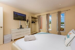 Amazing 3BR Villa w Large Private Pool Gameroom
