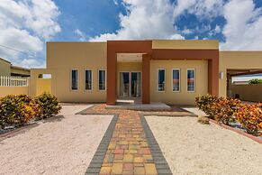 Amazing 3BR Villa w Large Private Pool Gameroom