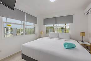 4BR 4BA Villa w Private Pool Eagle Palm Beach