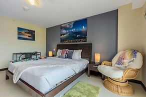 Ocean Front 2BR 2BA w Amazing Beach