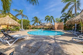 Gold Coast - 2br3ba Gated Community w Pools Gym