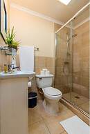 Gold Coast - 2br3ba Gated Community w Pools Gym