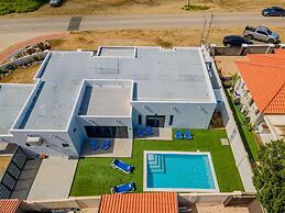 Brand New Modern Villa w 3BR 2 5BA Privatepool