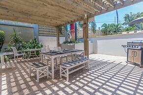 Quiet Cozy Central Close to the Beach Pool