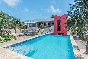 Quiet Cozy Central Close to the Beach Pool