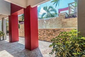 Quiet Cozy Central Close to the Beach Pool