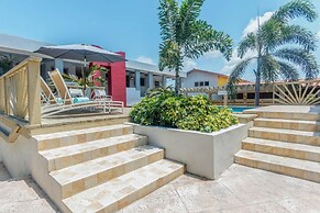 Quiet Cozy Central Close to the Beach Pool