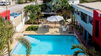 Amazing 2BR 1BA w Pool Close to the Beach BBQ