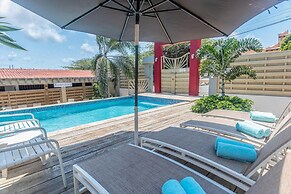 Cozy Central Quiet Close to the Beach Pool