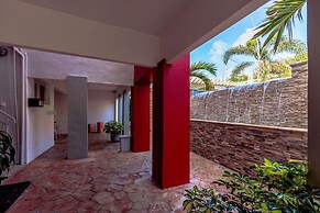 Cozy Central Quiet Close to the Beach Pool