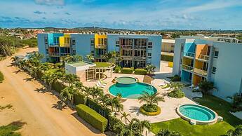 Ground Level Condo 2BR 2BA w Pool Access Gym