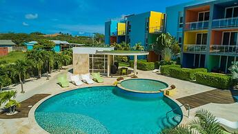 Ground Level Condo 2BR 2BA w Pool Access Gym